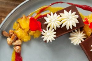 Tio Lucho's new dessert, with chocolate and nuts